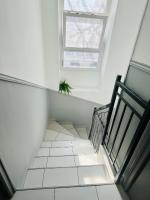 SUPERBE DUPLEX DESIGN NEUF 2 CHAMBRES, CLIMATISE TOUT CONFORT, FACILE D,ACCES STATIONNEMENT GRATUIT - B&B Marsiglia