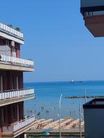 B&B Falconara Marittima - appartamento fronte mare - Bed and Breakfast Falconara Marittima