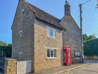 B&B North Perrott - The Telephone Box At The Old Post Office - Bed and Breakfast North Perrott