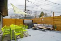 Wild West Disco Haus! Sleeps 12, Hot Tub + Gym! - Chambres d’hôtes Denver