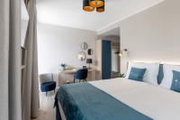 Superior Double Room with Terrace and Partial Lake View