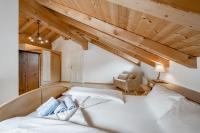 Four-Bedroom Apartment with Balcony - 4