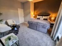 3 BR Home Close to MCR City Centre - B&B