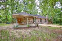 Peaceful Lucedale Hideaway on Private Acerage! - B&B