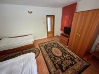 Chambre Triple avec Salle de Bains Privative Séparée