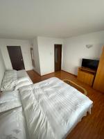 Chambre Triple avec Salle de Bains