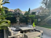 Location Studio cagnes sur mer piscine ,jardin et proche mer - B&B
