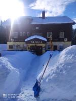 WELLNESS Penzion Triola - B&B Kořenov