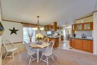 24 Mi to Morrison Springs County Park Cozy Home - Bed and Breakfast Vernon