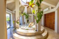Waterfall House with Ocean Views in Haiku, Maui - Ferienwohnung Huelo