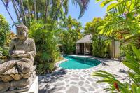 B&B Huelo - Lavish Cliff House with Ocean Views in Haiku, Maui jungle - Bed and Breakfast Huelo