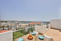 City Centre Ocean View Apartment - B&B