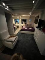 Appartement avec cachet Arc-de-Triomphe - Bed and Breakfast