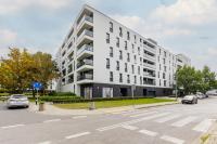 Trendy Apartment with AC and Parking in Warsaw by Noclegi Renters - B&B