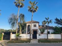 B&B San Roque - Lujoso Chalet en Urb. Sotogrande - Bed and Breakfast San Roque