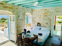 B&B Agia Marina - Santa Maria Traditional Stone Studio - Bed and Breakfast Agia Marina