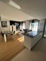 Dúplex rodeado de campos de golf y vistas al mar - Bed and Breakfast Sant Jordi