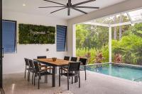 Contemporary Naples Home with Outdoor Kitchen and Pool - B&B