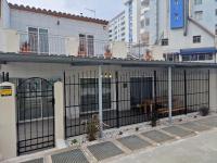 Casa Neptuno para 10 personas solarium patio privado con BBQ, y aire acondicionado - B&B