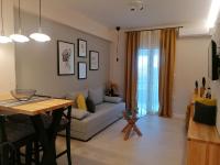 S&G be my guest - B&B Alepou