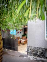 Cosy Central Hideaway Home - B&B