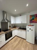 LESLIELOU T2 - B&B