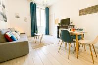 B&B Grenoble - Light Pink T2 near Jaurès Estacade Luminous #B3 - Bed and Breakfast Grenoble