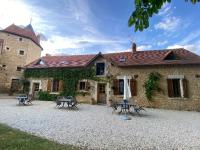Pavillon d’entrée du château de Bouesse - B&B Bouesse