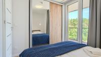 One-Bedroom Apartment (with paid parking)