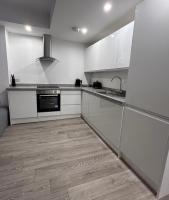 B&B Edgware - Cutting edge spacious light flat - Bed and Breakfast Edgware