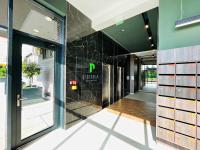 The Palm 1 Apartment - family friendly, parking, central, self check-in - B&B