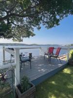 Riverside Retreat Waterfront Guest House - B&B