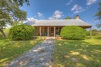 B&B Fredericksburg - Historic Log Cabin Retreat Near Town on 5 Acres! - Bed and Breakfast Fredericksburg