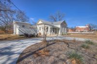 Gorgeous Home 1 Blk from Main with Hot Tub & Fire Pit! - B&B