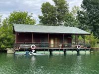 Houseboat - Beacon of happiness - B&B Jarovce
