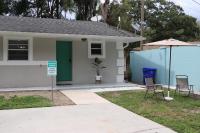 Hidden Emerald-Apartment with Kitchen and Laundry - B&B