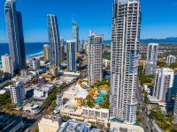 Surfers Paradise Central Chevron Apartment Sleeps 8 - Optimise BNB - B&B Gold Coast