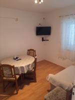 Apartments JOSIPA (3335) - B&B Vodice