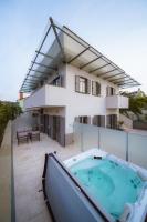 Apartment Aphrodite with Swimming Pool and privat Jacuzzy - B&B Portorož