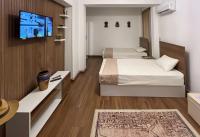 Deluxe Room (2 Adults + 1 Child)