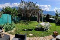 B&B Embrun - T2 rdc de villa, jardin, plage à 500 m, jardin, wifi fibre - Bed and Breakfast Embrun