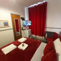 Cosy Double - Room 2 - En-Suite (Low floor, rear of house)
