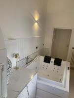 B&B Palo del Colle - Geometric Hermes Bianca - Bed and Breakfast Palo del Colle