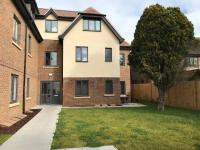 2 Bedroom 2 bathroom Apartment 8 including free parking - B&B Bromley