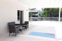 Beachfront Apartment - B&B