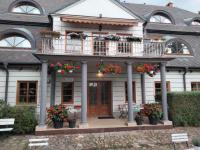 Dworek pod Herbem - B&B Gądkowice