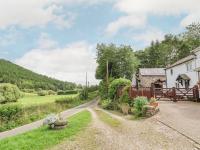 B&B Llanferres - The Little White Cottage - Bed and Breakfast Llanferres