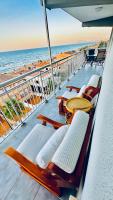 B&B Miramar - First line of the beach. Large balcony. - Bed and Breakfast Miramar