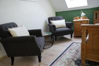 Doppel-/Zweibettzimmer mit Balkon