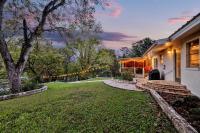 Luxury Lakefront Oasis with Boat Dock-Firepit - B&B